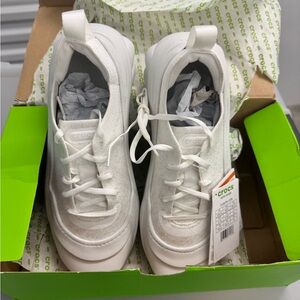 CROCS White Lightweight Sneakers